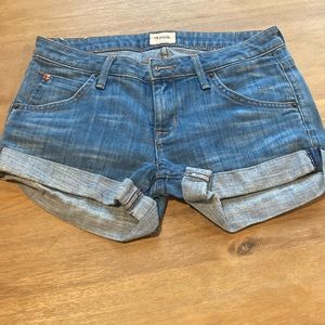 Hudson low rise short short size 25